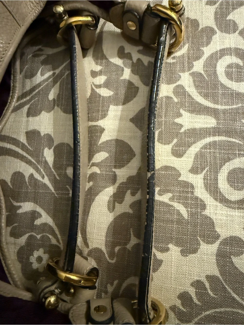 Loewe cream pebble